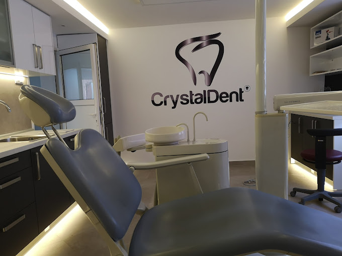 Crystal Dent Implant Centar